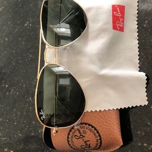 Ray Bans Aviator sunglasses